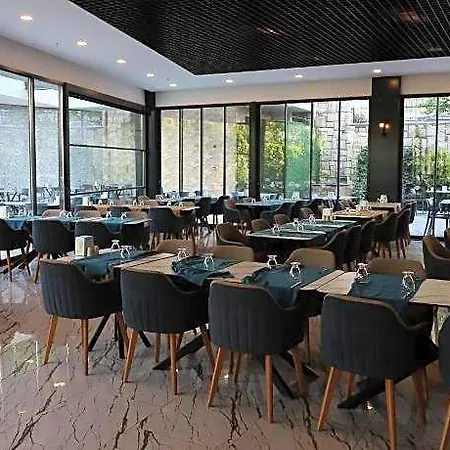 Maril Hotel