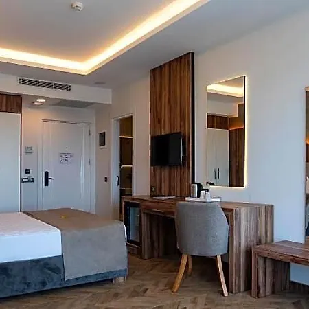 Hotel Maril 5*