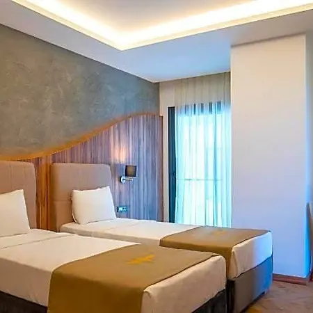 Maril Hotel